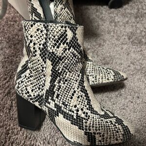 Halogen Snakeskin Patterned Ankle Boots